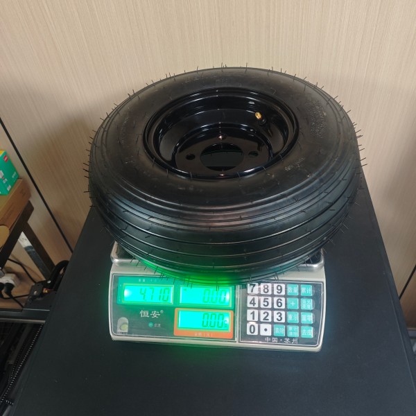 Бескамерная шина с продольным рифлением 16×6.50-8