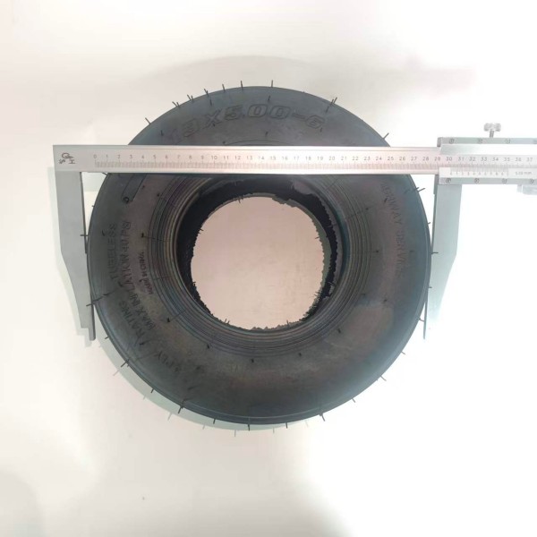 Бескамерное колесо с гладким протектором 13×5.00-6