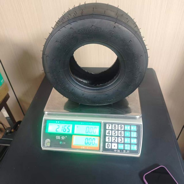 Бескамерное колесо с гладким протектором 13×5.00-6