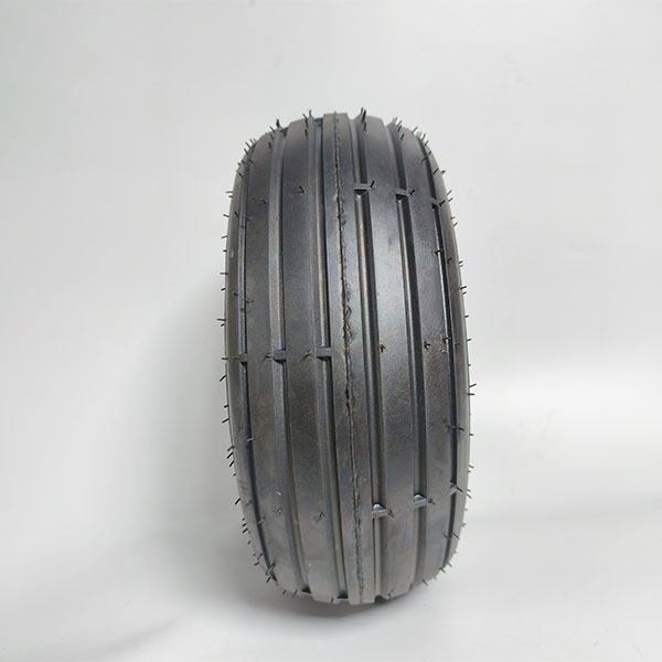 Бескамерное колесо с продольным рифлением 15×600-6