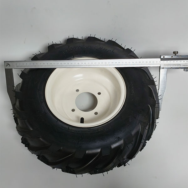 Бескамерное колесо с ёлочным протектором 16×650-8