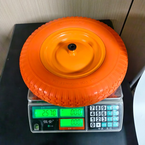 Вспененное колесо с квадратным протектором 480-400-8
