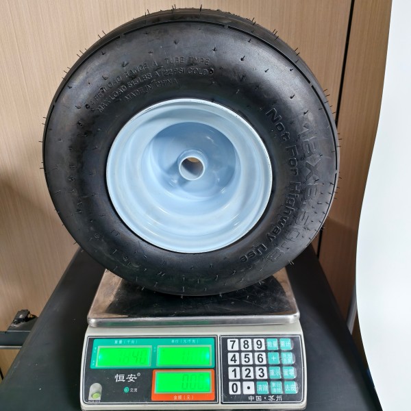 Колесо с камерой и продольным рифлением 18×850-8
