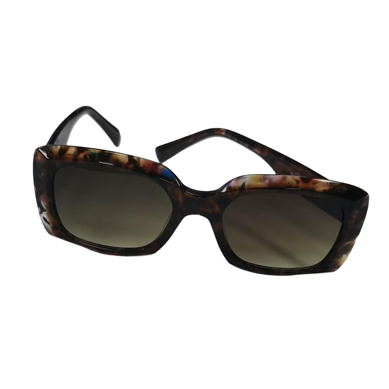 Очки в ретро-стиле с квадратной оправой