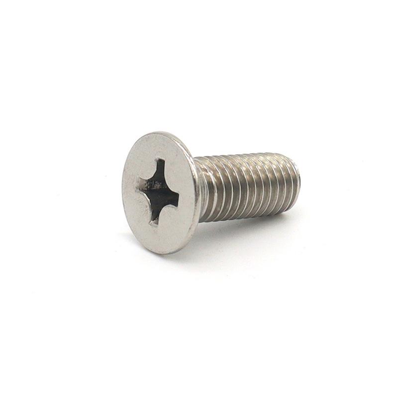 Винт с потайной головкой и крестообразным шлицем