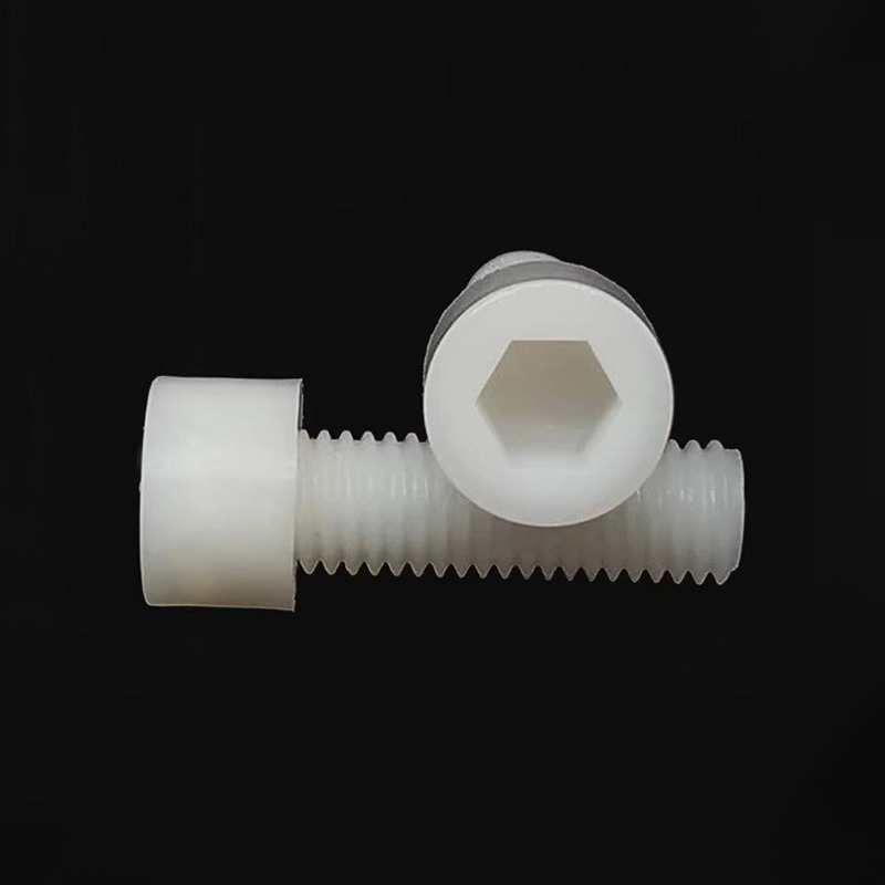 Винт пластиковый с цилиндрической головкой и внутренним шестигранником