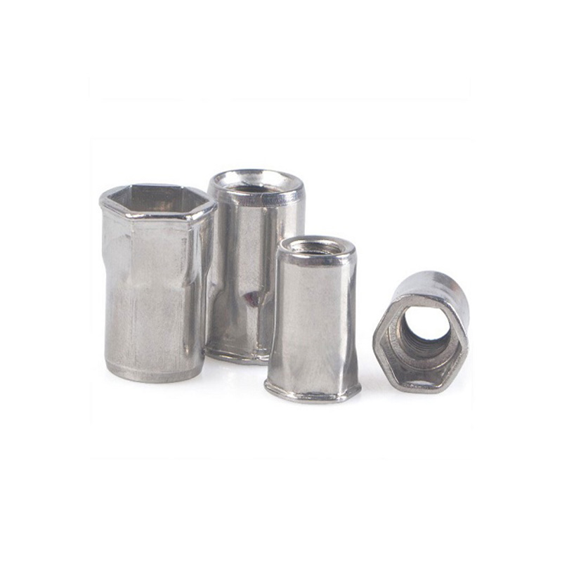 Заклёпочные гайки с уменьшенной потайной головкой и внутренним и наружным полушестигранником