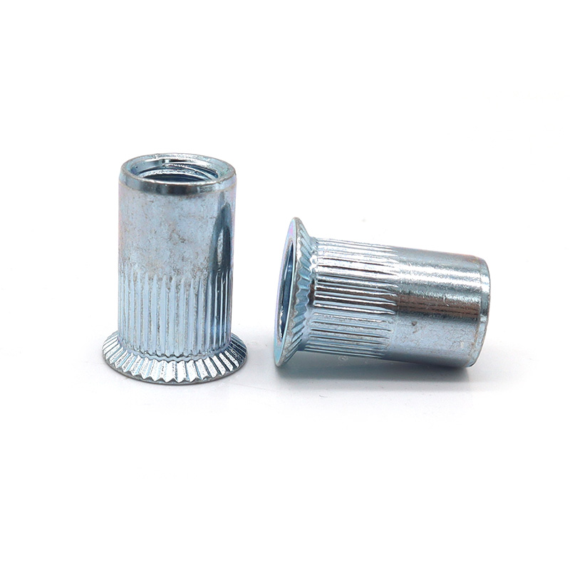 Заклёпочная гайка с потайной головкой и насечкой на корпусе