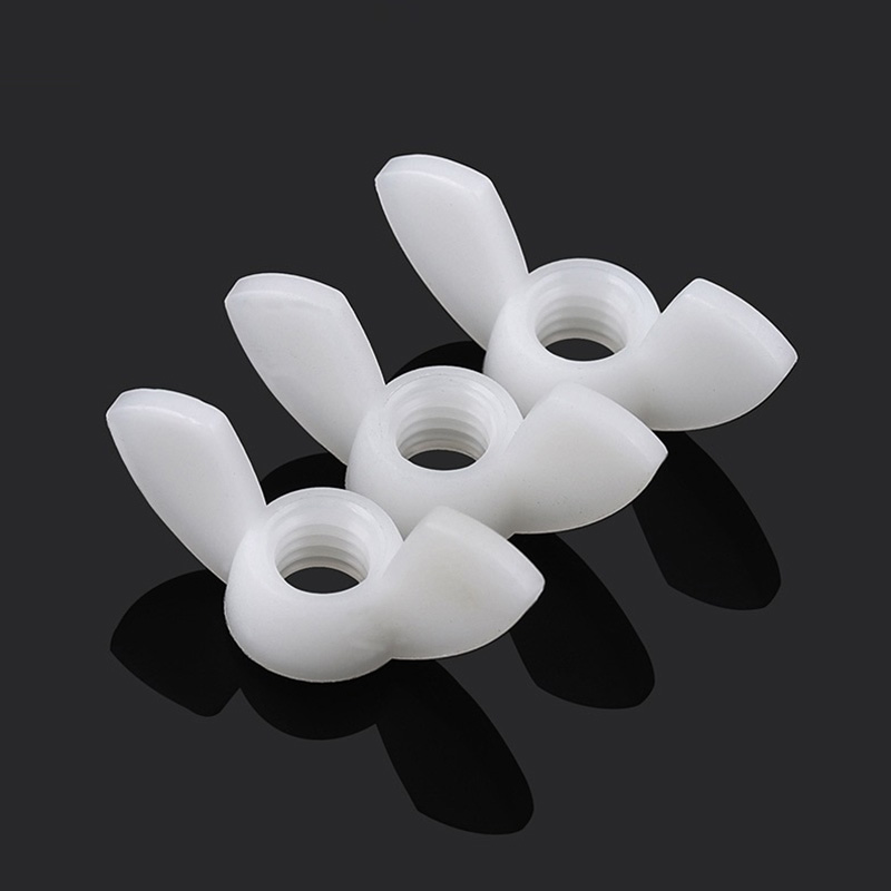 Гайка пластиковая-барашек