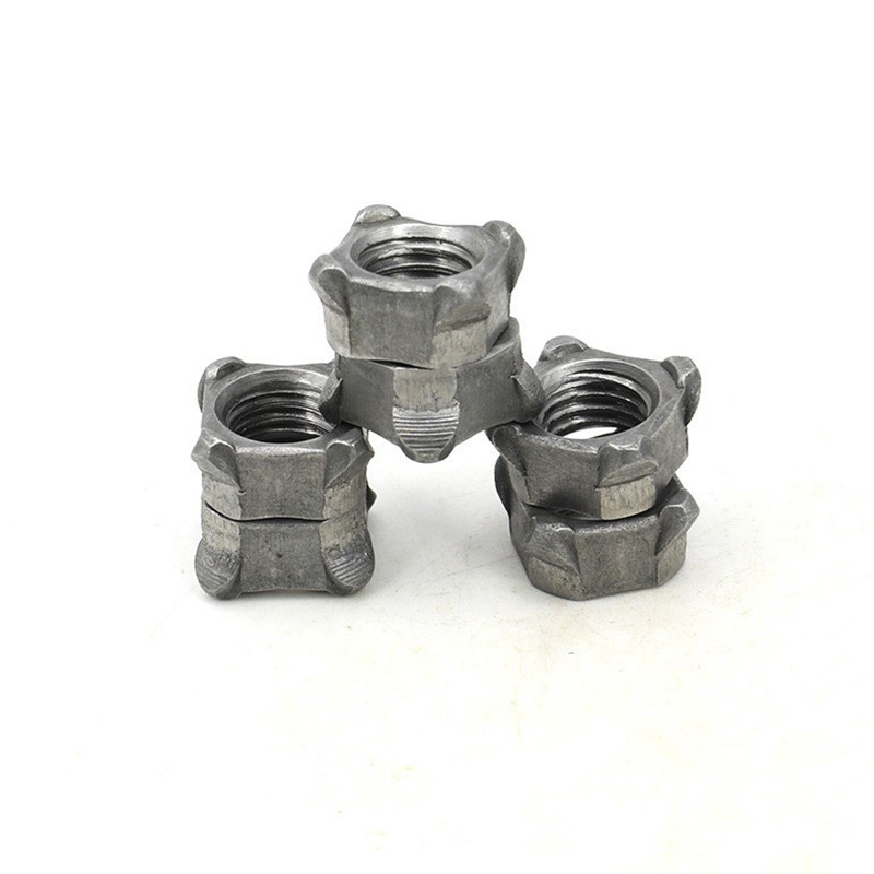 Приварная гайка