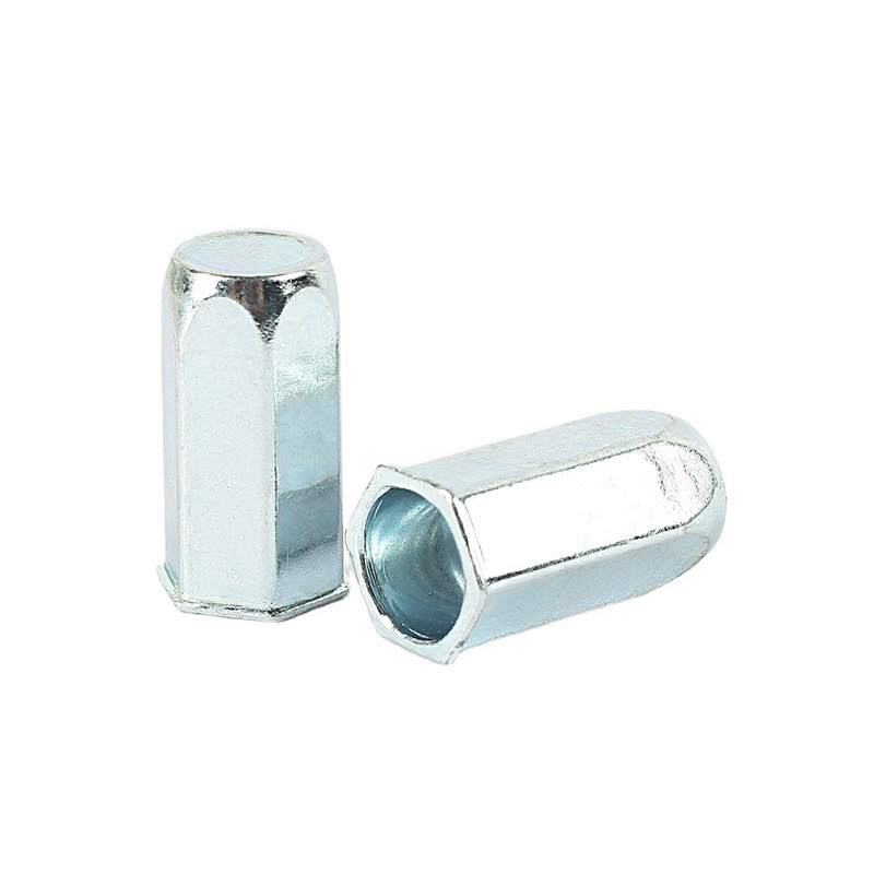 Глухая заклепочная гайка с мелкой головкой и полным шестигранником