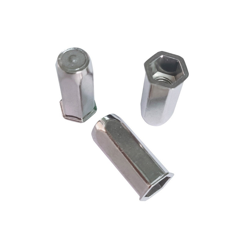 Глухая заклепочная гайка с мелкой головкой и полным шестигранником