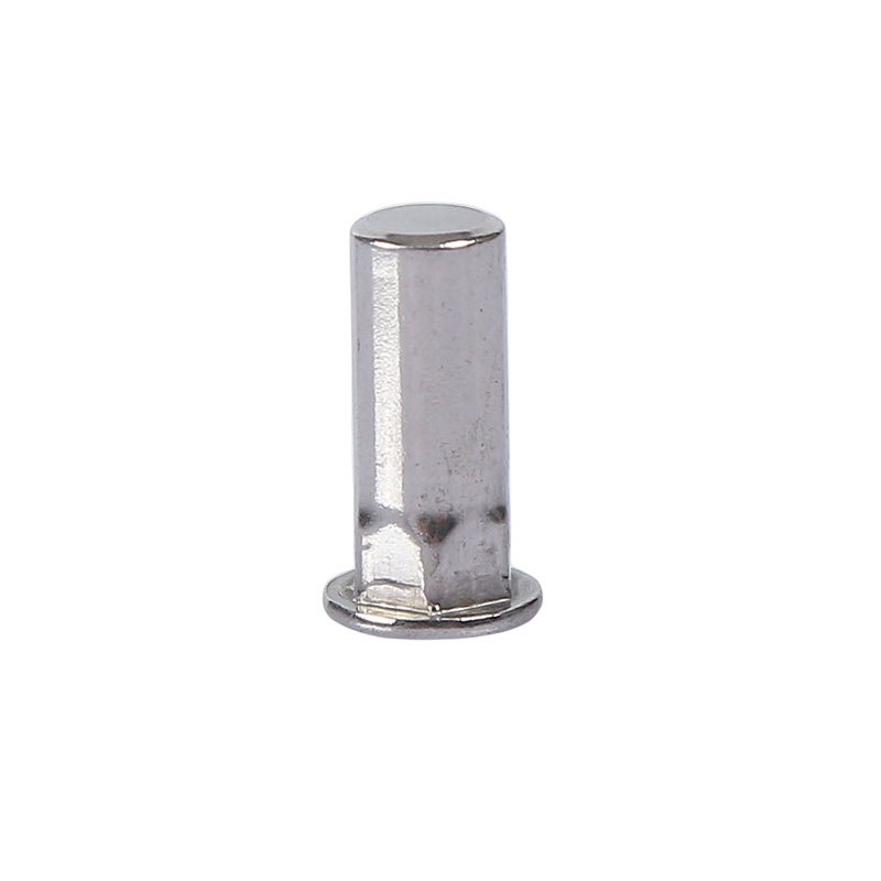 Глухая заклепочная гайка с полушестигранником