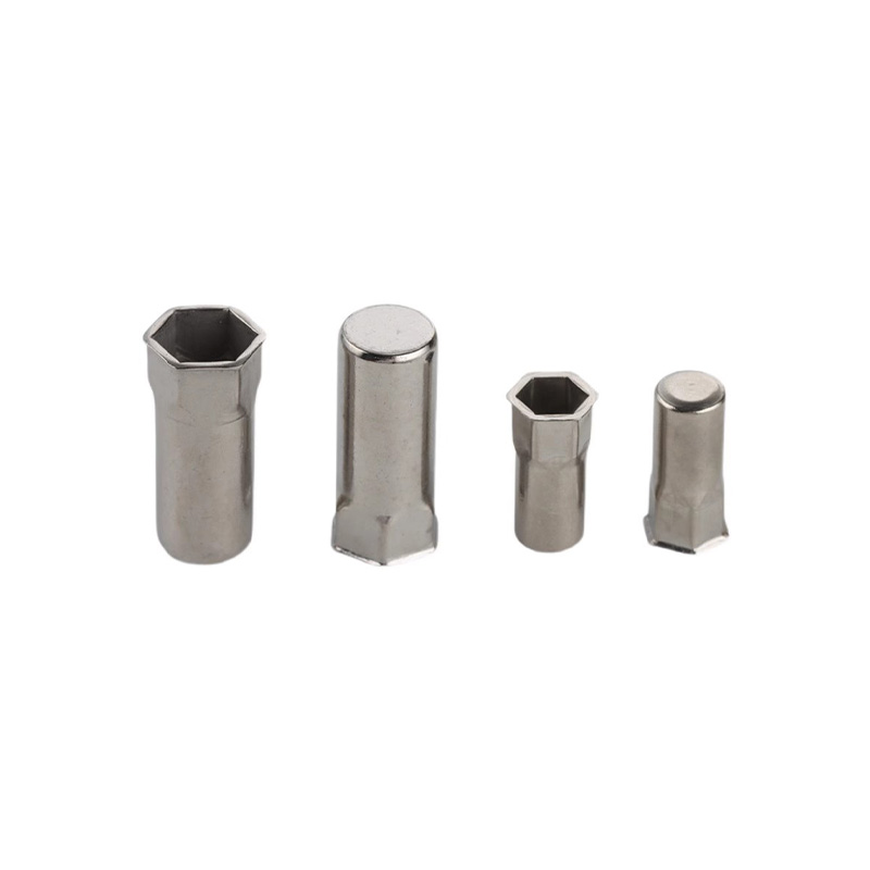 Глухая заклепочная гайка с полушестигранником