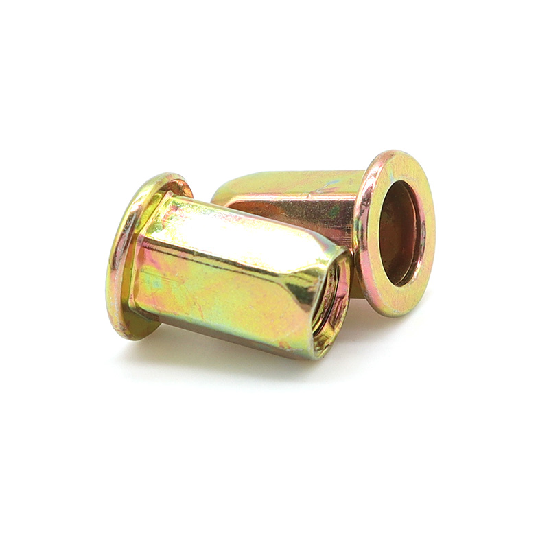 Заклепочная гайка с плоской головкой и полным шестигранником