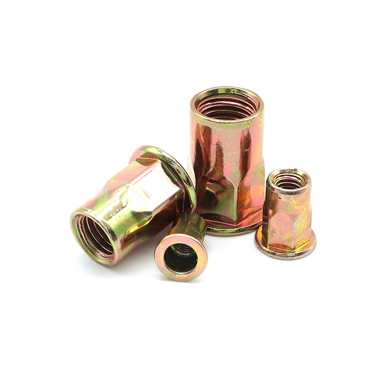 Заклепочная гайка с плоской головкой и полушестигранником