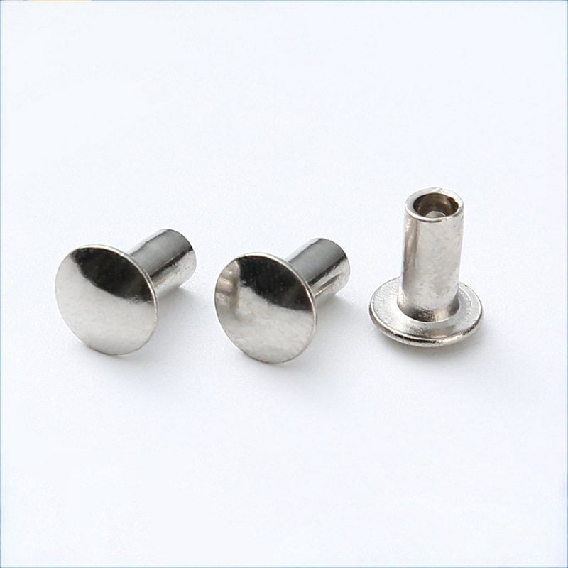 Заклёпка полупустотелая