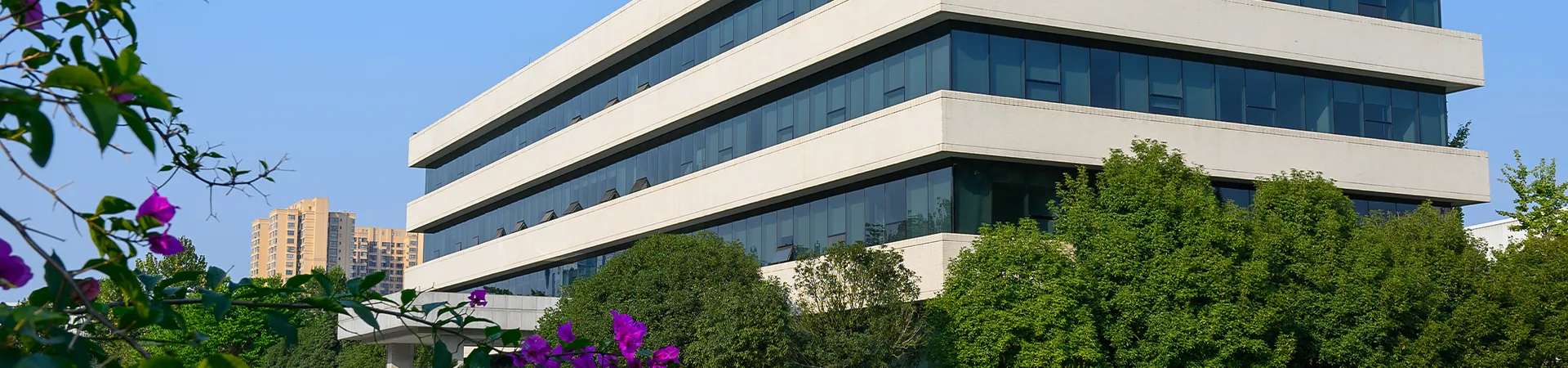 Станок с ЧПУ (включая V-образную фрезеровку)