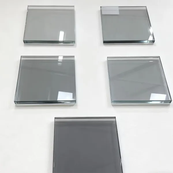 Массово-окрашенное стекло