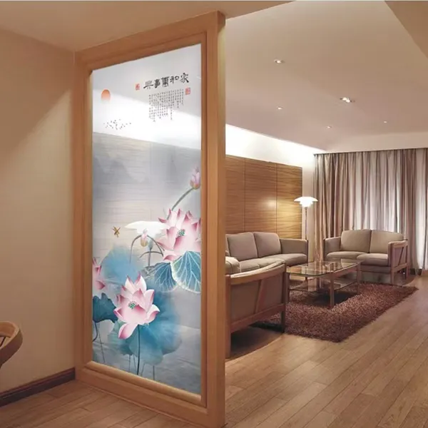 Многослойное стекло с армированной сеткой и пейзажным рисунком