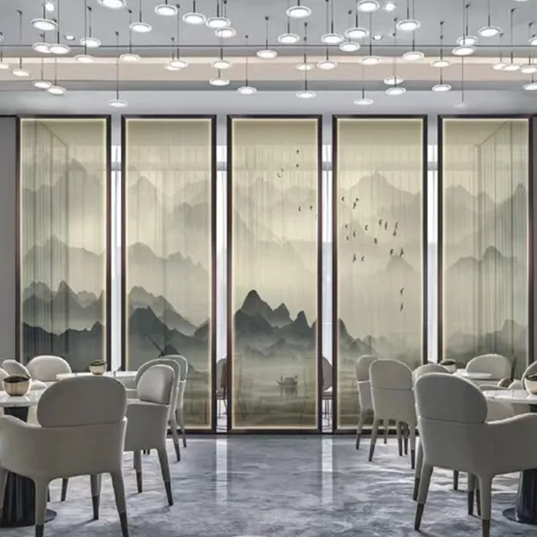 Многослойное стекло с армированной сеткой и пейзажным рисунком