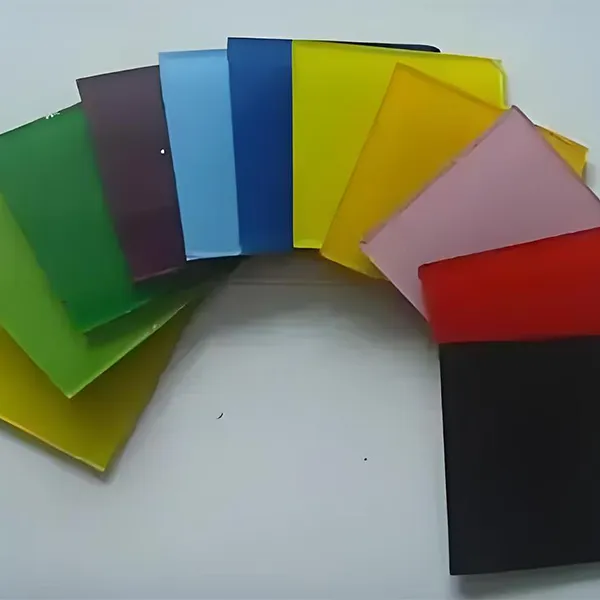 Многослойное стекло с цветной пленкой