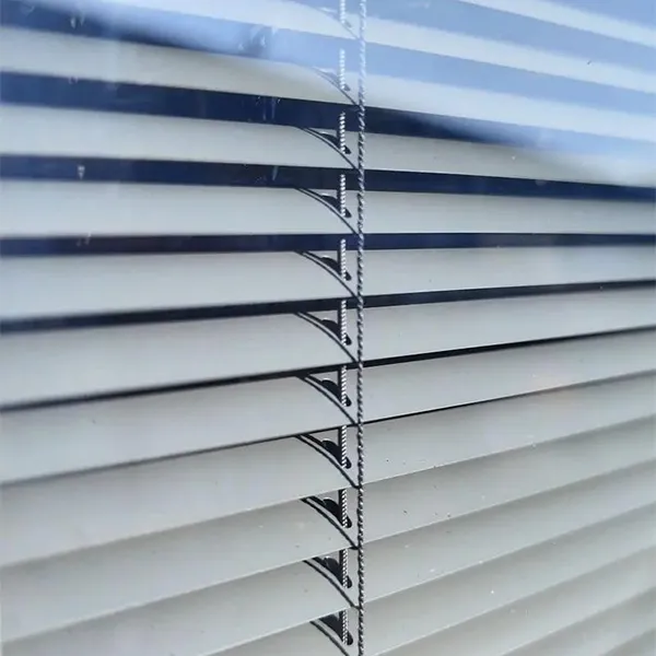 Стеклопакеты со встроенными жалюзи