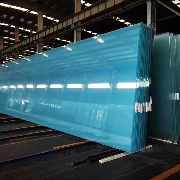 Сверхпрозрачное флоат-стекло-сырец