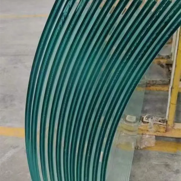 Гнутое закаленное стекло