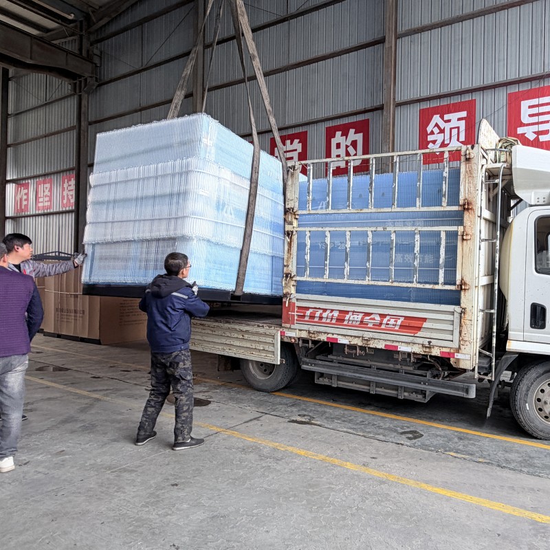 Мастерство создает мощное оборудование для шахт – ООО Шэньсийская Гуаншэнда Электромеханическое оборудование выпустила винтовой пресс с постоянными магнитами объемом 28 кубических метров и давлением 8 кг, специально разработанный для горнодобывающей промышленности.