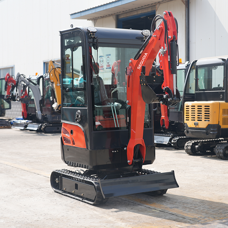 HSE-17 (тяжёлый мини-экскаватор с трёхцилиндровым дизелем Laidong 385 большого рабочего объёма (1,6 л) мощностью 38 л.с.)