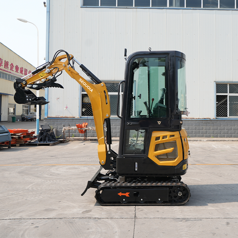 HSE-18 (мини-экскаватор массой 1,8 т с двигателем Kubota D722 · сверхвысокое усилие копания 18 кН)