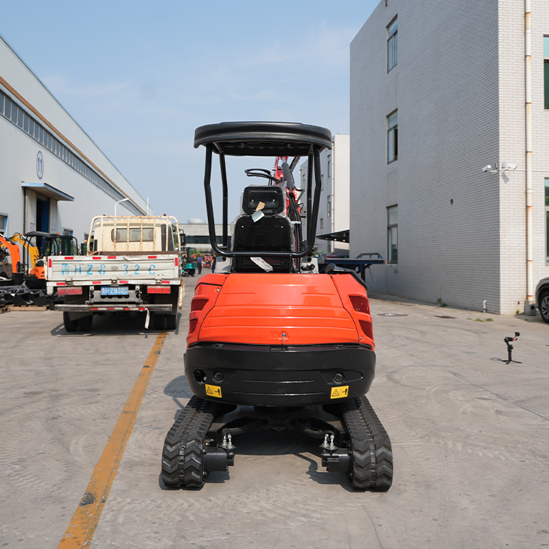 HSE-22 (высококлассный мини-экскаватор массой 2,2 т с двигателем Kubota D902)