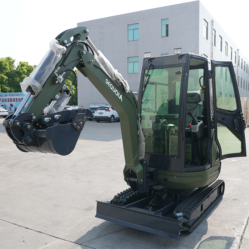HSE-25 (мини-экскаватор массой 2,5 т с полностью закрытой кабиной, оснащённой отоплением и кондиционером)