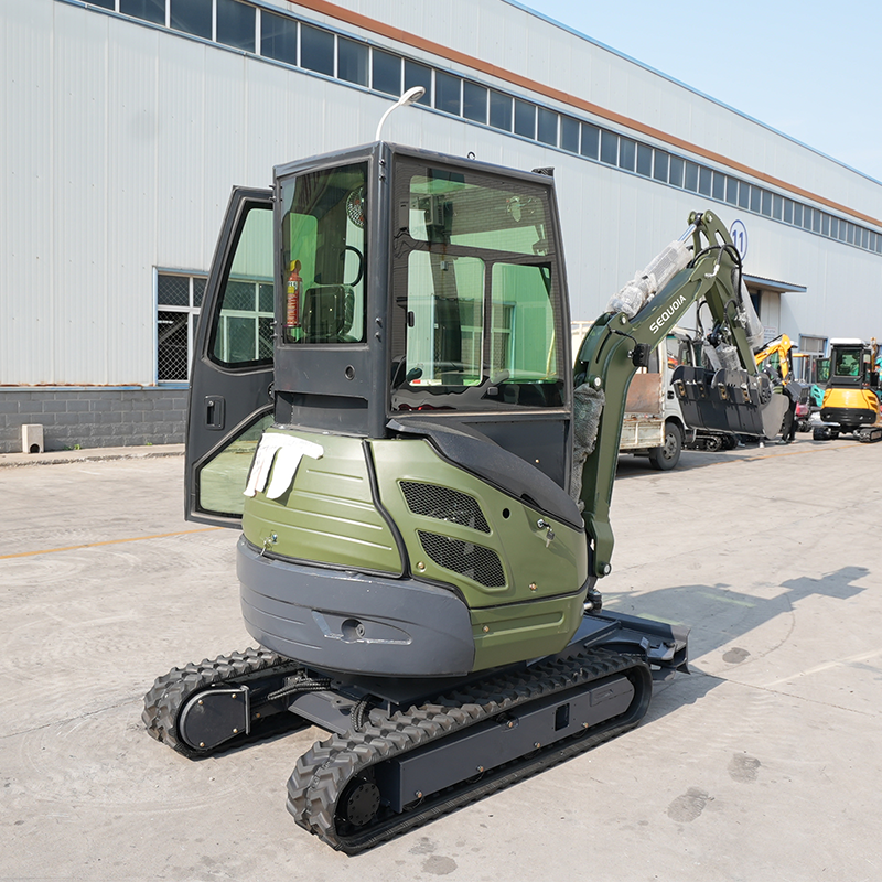 HSE-25 (мини-экскаватор массой 2,5 т с полностью закрытой кабиной, оснащённой отоплением и кондиционером)