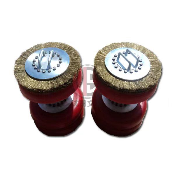 Полиуретановый пиг с металлической щёткой для трубопровода