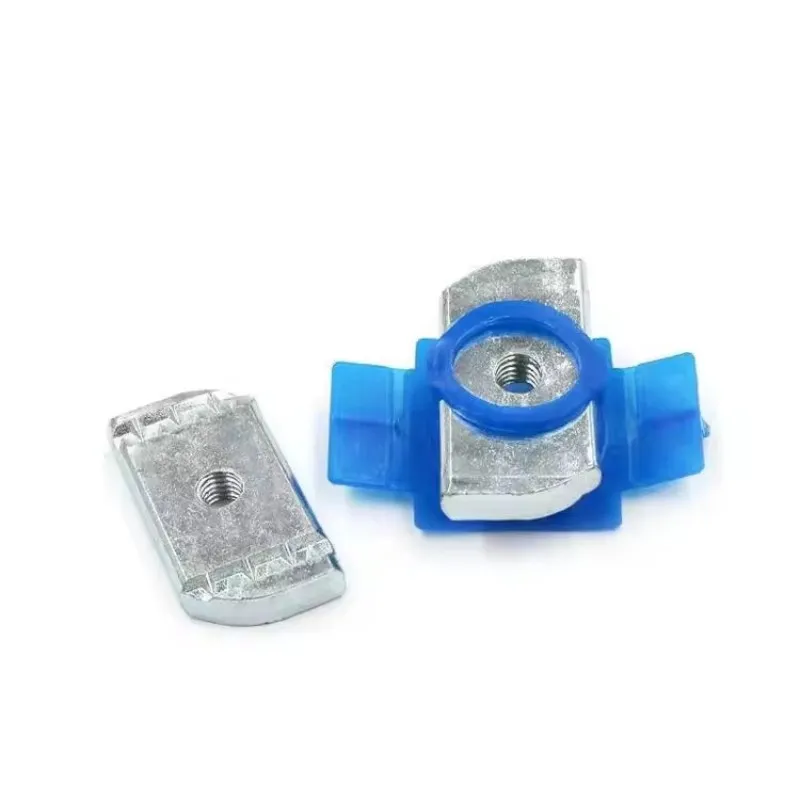 Пластиковая бабочка