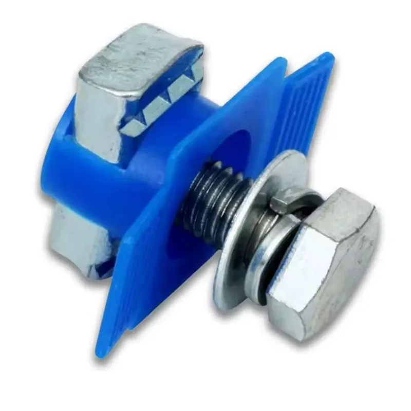 Пластиковая бабочка