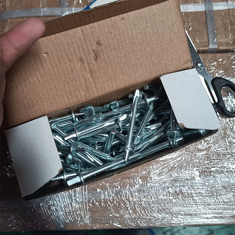 Потолочный анкер или анкер с безопасным гвоздем