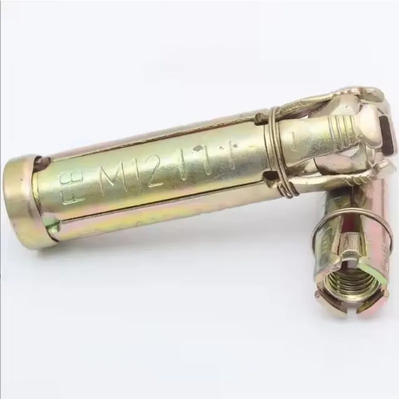 Четыре геккона.