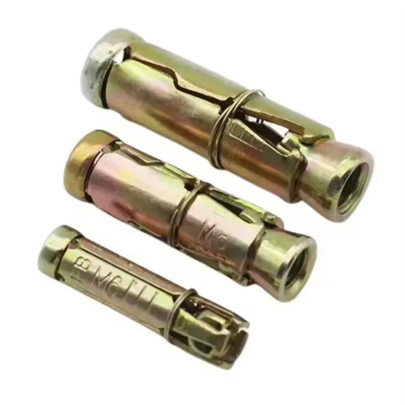 Четыре геккона.