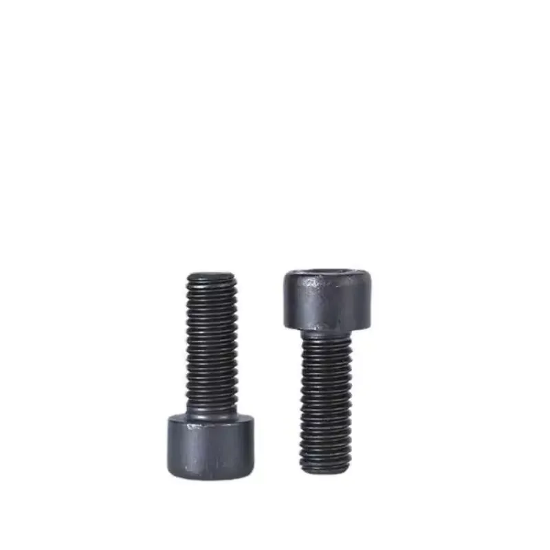 Винт с цилиндрической головкой