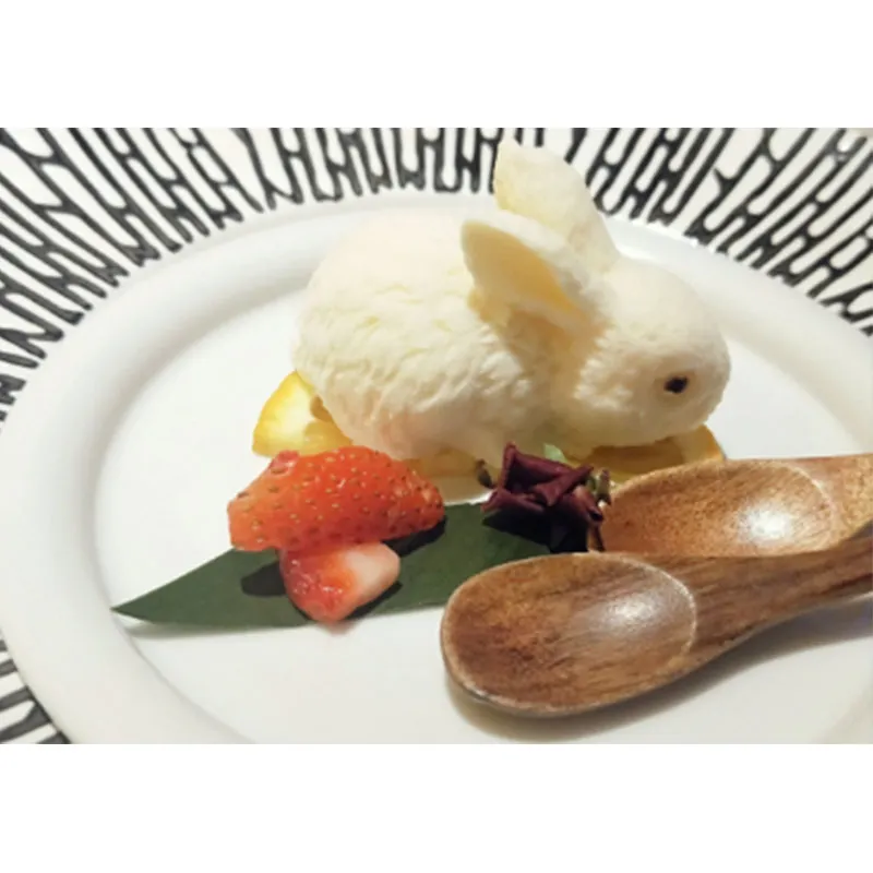 От основного продукта питания до национального деликатеса: столетняя кулинарная эволюция кроличьего мяса в России.