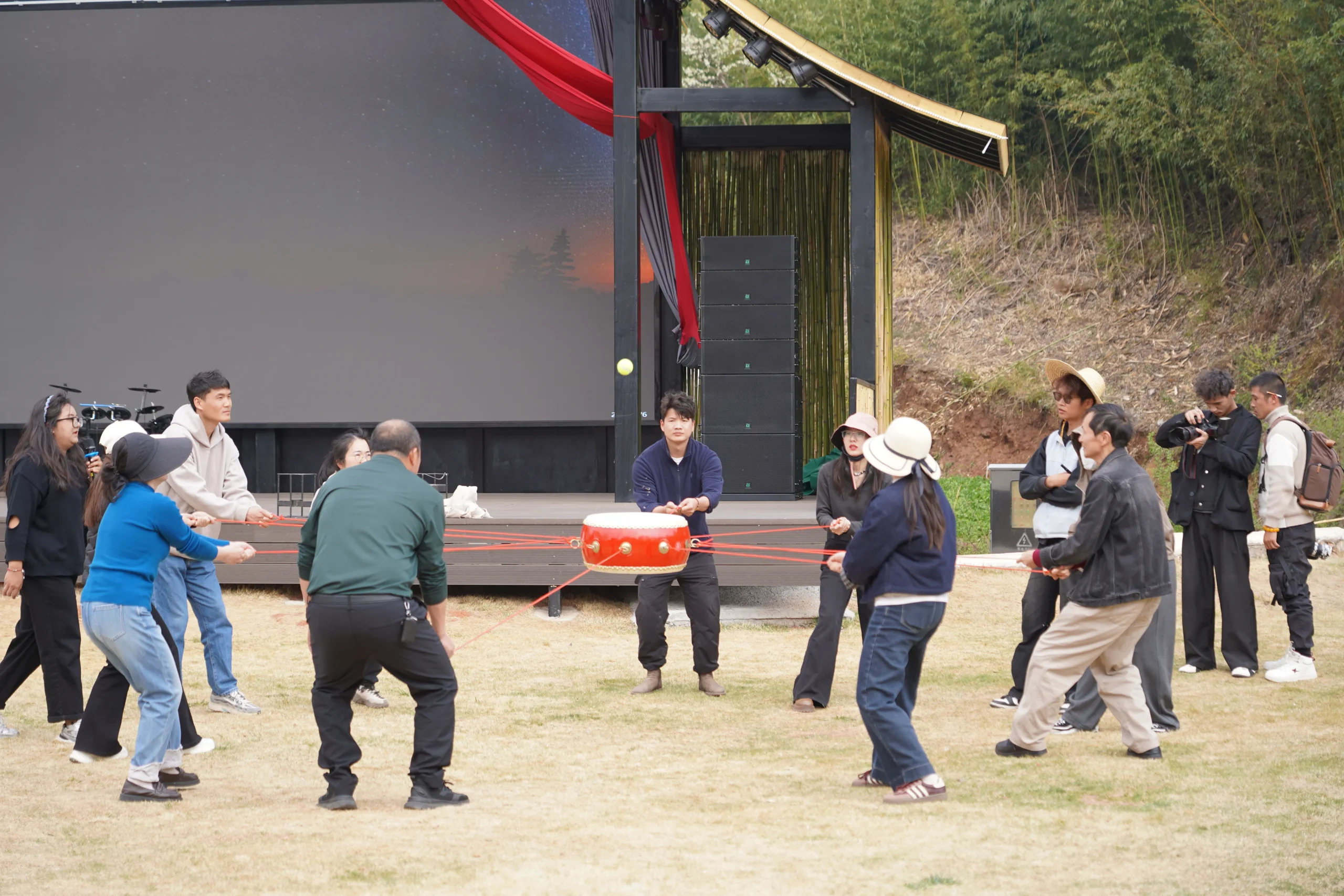 735747bd122f7b33a8158c16ca766b85