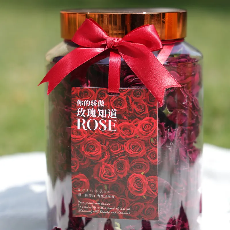 Лиофилизированный чай из красной розы «Мохун» (рекомендуется хранить подальше от ветра) — чай в подарочной банке.