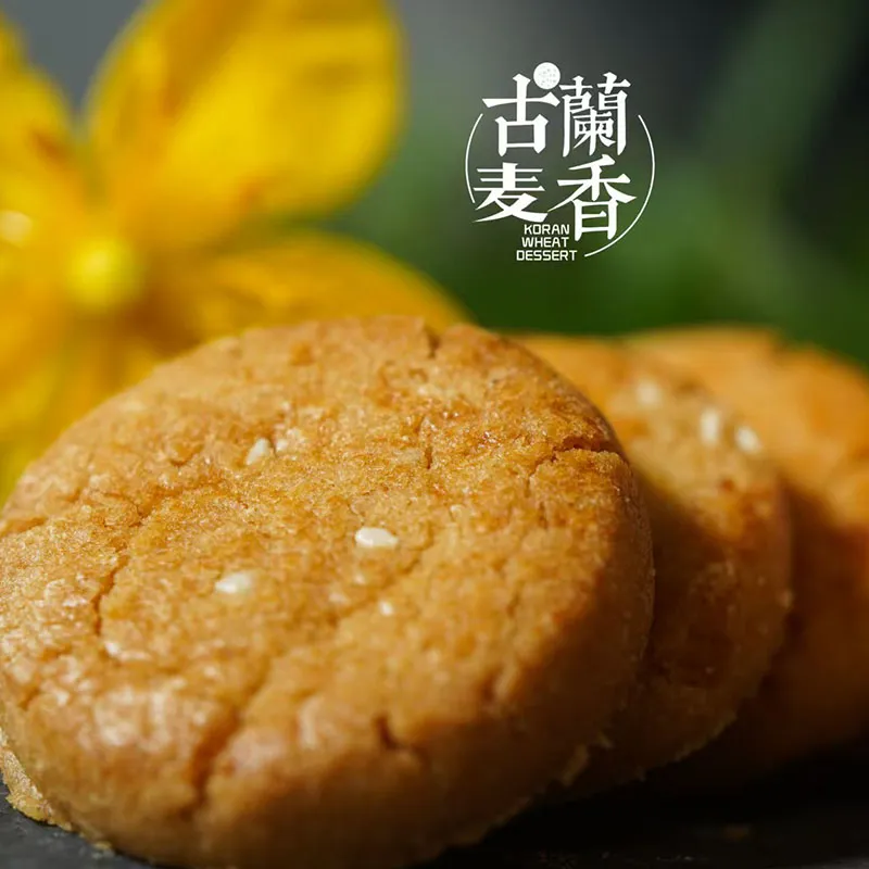 Печенье с киноа и свежими цветами