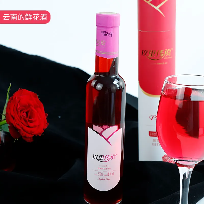 Ликер из свежих розовых цветов