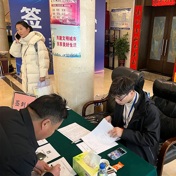 Хуайшэнь Алкоголь представила себя на Выставке-обмене лекарственными травами бассейна реки Хуанхэ генеральный директор Го Фэнцзюнь возглавил межрегиональное взаимодействие