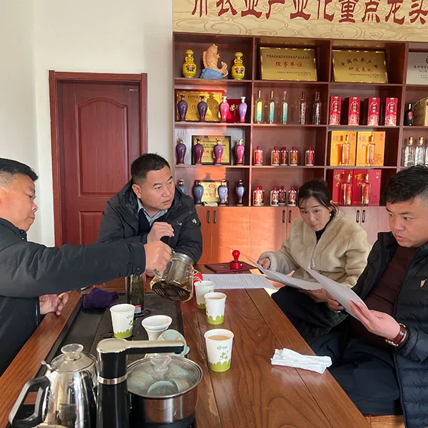 Винодельческая индустрия официально вошла в цепочку поставок тикток.Вино начинает новый путь цифровых продаж