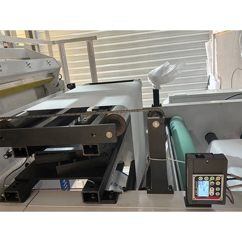 Устройство для регулировки коррекции